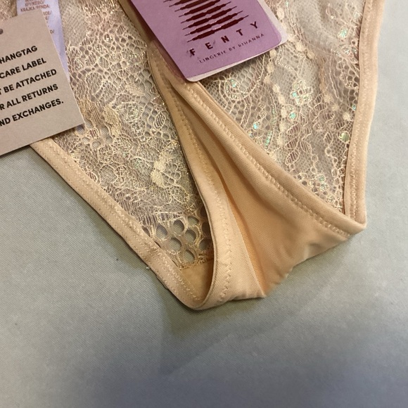 NWT Savage X Fenty BY RIHANNA Lace Latex Convertible Bra and Lace Thong Set $75 - Picture 7 of 16